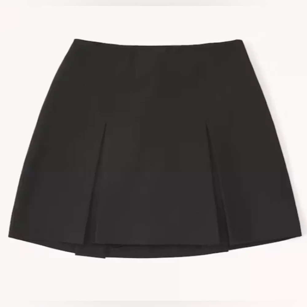 NEW Abercrombie and Fitch Pleated Menswear Mini Skort